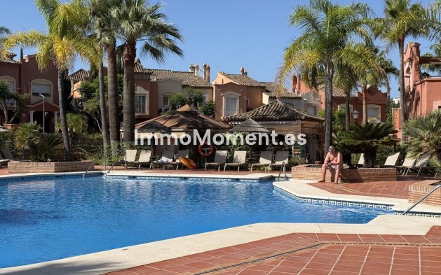 Wiederverkauf - Wohnung - Marbella - Nueva Andalucía