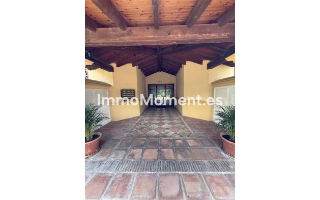 Resale - Apartment - Marbella - Río Real