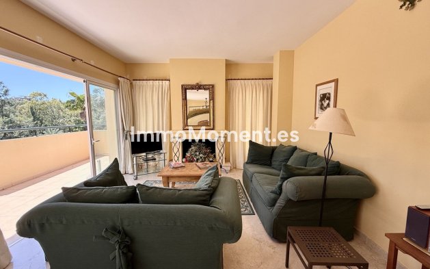 Resale - Apartment - Marbella - Río Real