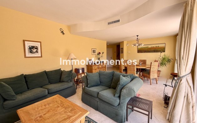 Resale - Apartment - Marbella - Río Real