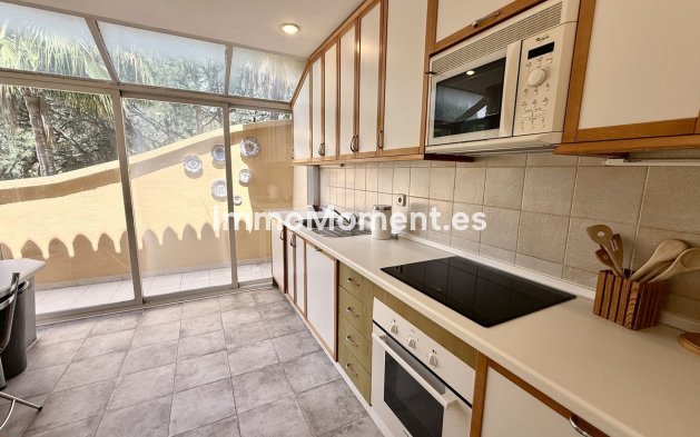 Resale - Apartment - Marbella - Río Real