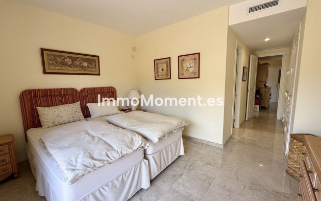 Resale - Apartment - Marbella - Río Real