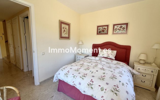Resale - Apartment - Marbella - Río Real