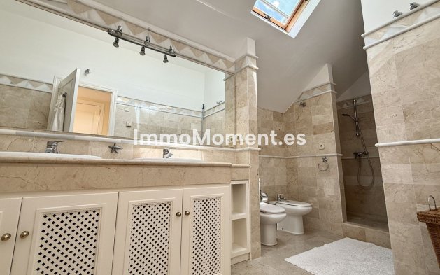 Resale - Apartment - Marbella - Río Real