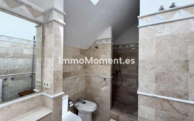 Resale - Apartment - Marbella - Río Real