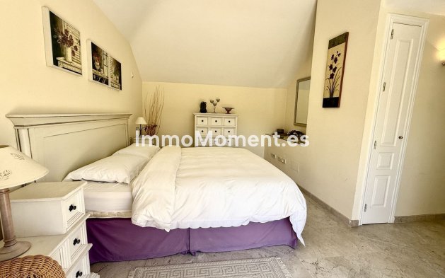 Resale - Apartment - Marbella - Río Real