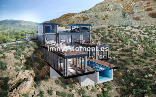 Wiederverkauf - Freistehende Villa -   Inländisch - Alhaurín el Grande Centro