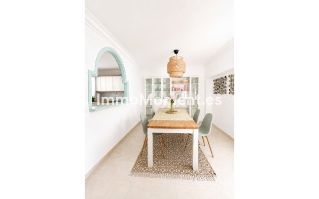 Resale - Townhouse - Marbella - Costabella