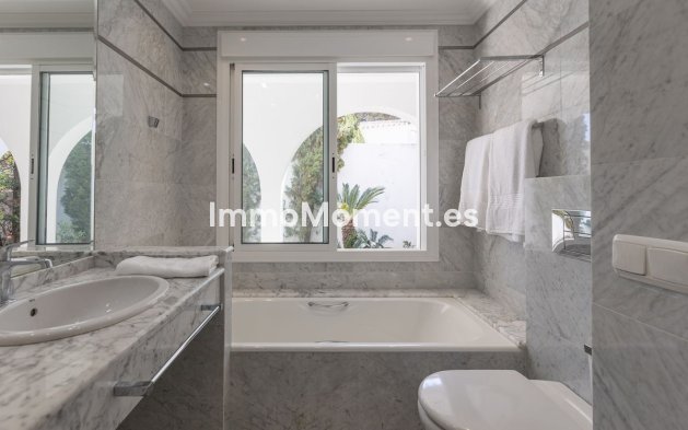 Wiederverkauf - Freistehende Villa - Marbella - Los Monteros