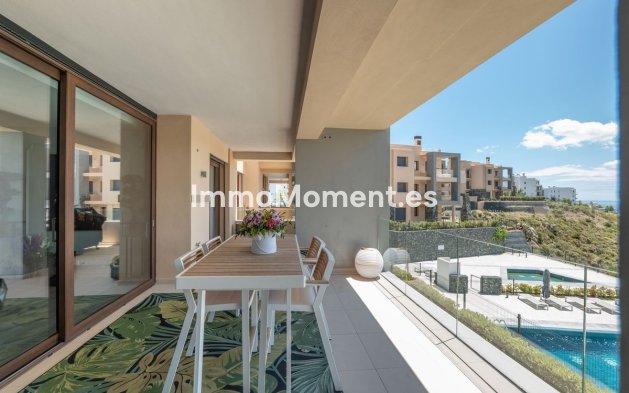 Resale - Apartment - Benahavís - La Quinta