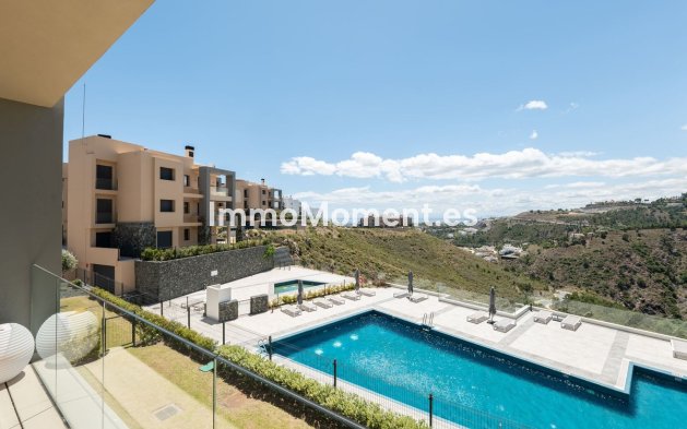 Resale - Apartment - Benahavís - La Quinta