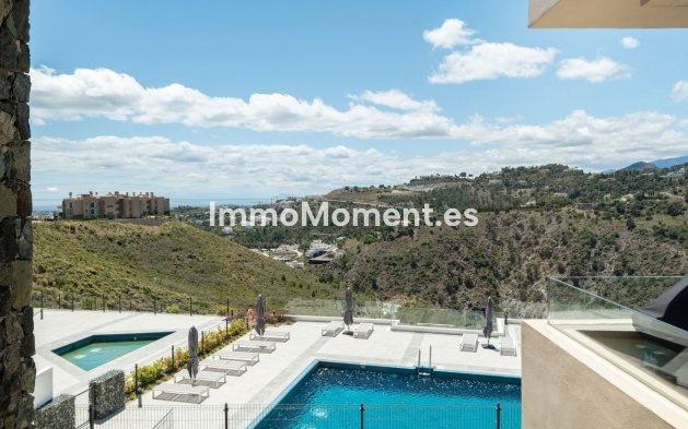Resale - Apartment - Benahavís - La Quinta