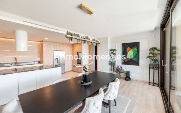 Resale - Apartment - Benahavís - La Quinta