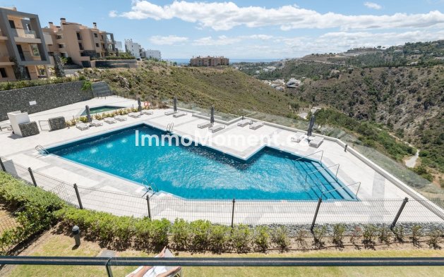 Resale - Apartment - Benahavís - La Quinta