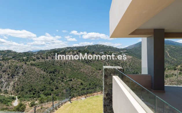 Resale - Apartment - Benahavís - La Quinta