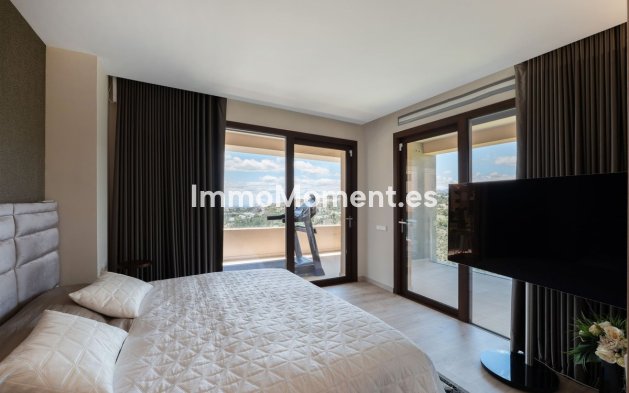 Resale - Apartment - Benahavís - La Quinta