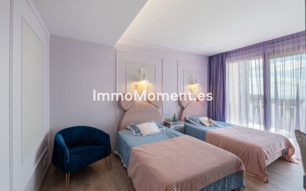 Resale - Apartment - Benahavís - La Quinta