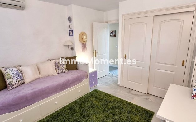Resale - Apartment - Mijas - Calahonda