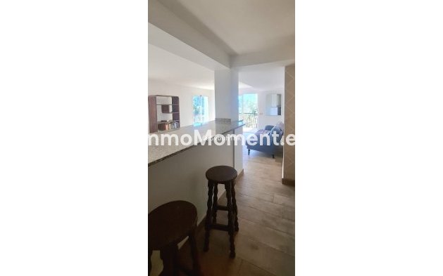 Wiederverkauf - Wohnung -   Inländisch - Istán