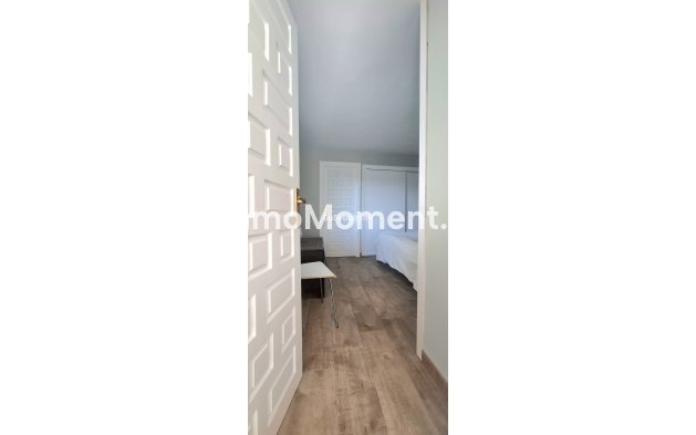 Wiederverkauf - Wohnung -   Inländisch - Istán
