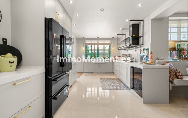 Resale - Detached villa - Benalmadena - Benalmadena Centro