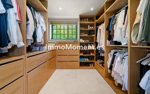 Resale - Detached villa - Benalmadena - Benalmadena Centro