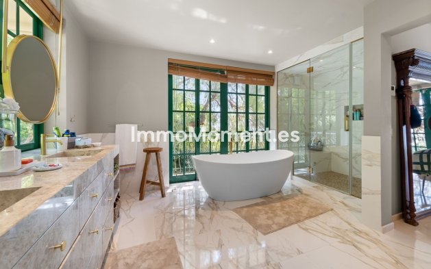 Resale - Detached villa - Benalmadena - Benalmadena Centro