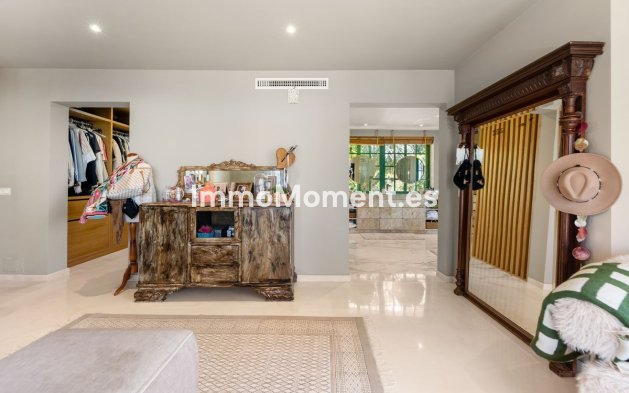 Resale - Detached villa - Benalmadena - Benalmadena Centro
