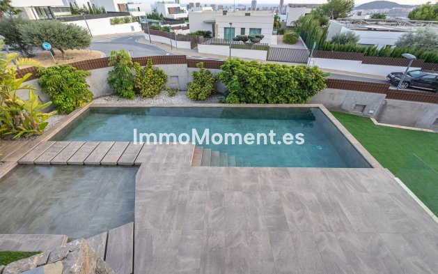Reventa - Villa independiente - Finestrat