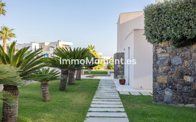 Reventa - Villa independiente - Finestrat