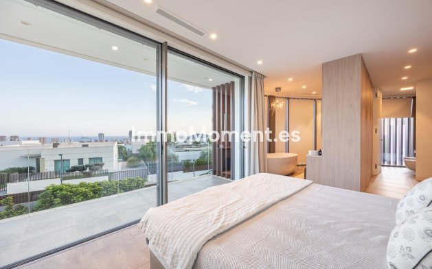 Reventa - Villa independiente - Finestrat