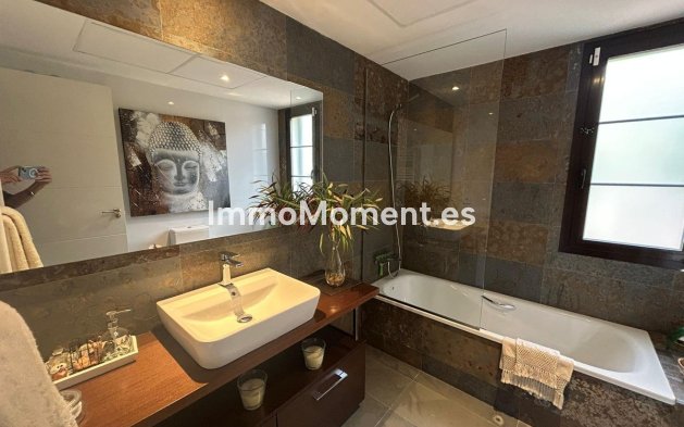 Resale - Detached villa - Finestrat