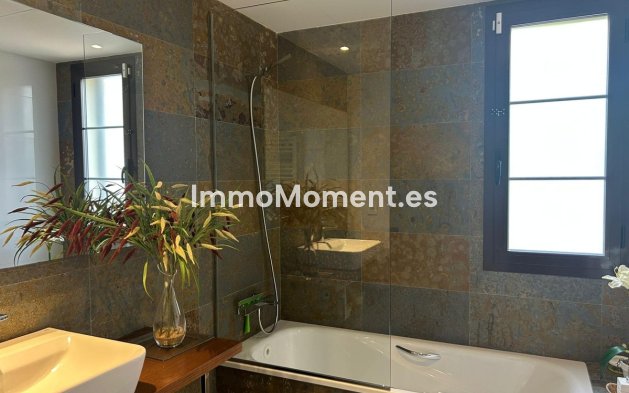 Resale - Detached villa - Finestrat