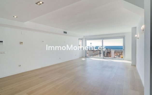Resale - Apartment - Marbella - Puerto Banús