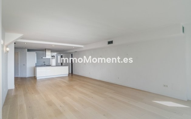 Resale - Apartment - Marbella - Puerto Banús