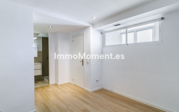 Resale - Apartment - Marbella - Puerto Banús
