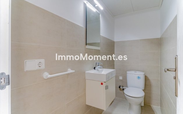 Resale - Apartment - Marbella - Puerto Banús