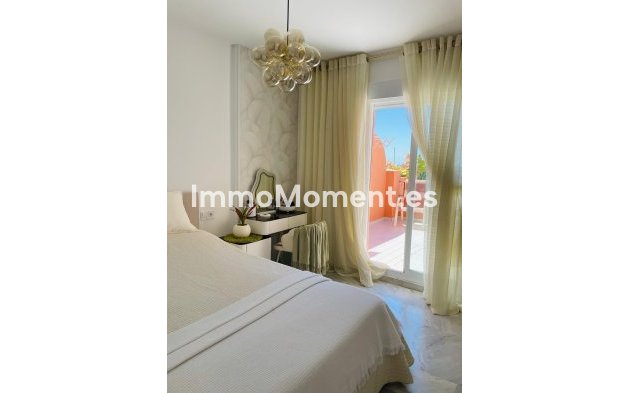 Resale - Apartment - Manilva - La Duquesa
