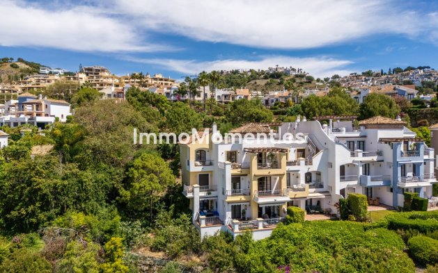 Resale - Apartment - Benahavís - Los Arqueros
