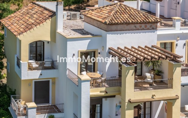Resale - Apartment - Benahavís - Los Arqueros