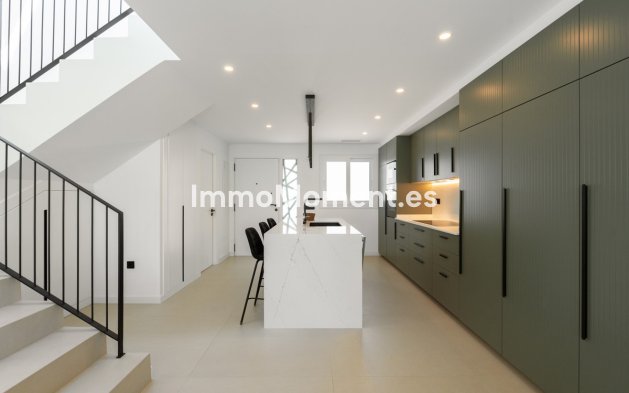 Resale - Townhouse - Marbella - Nueva Andalucía