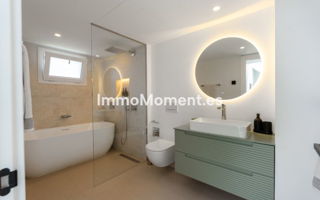 Resale - Townhouse - Marbella - Nueva Andalucía