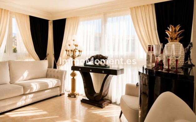 Resale - Apartment - Marbella - Guadalmina Alta