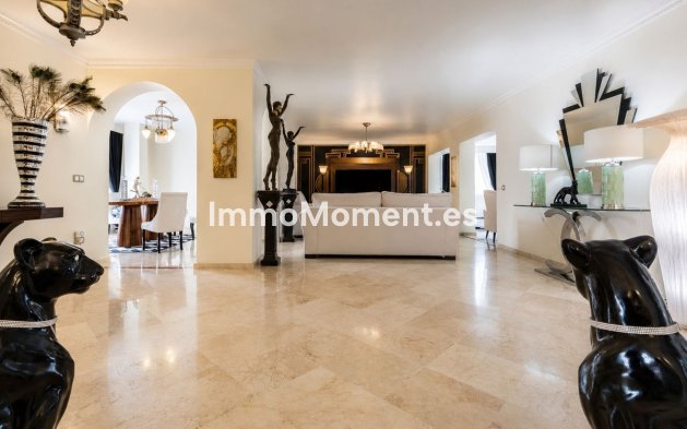 Resale - Apartment - Marbella - Guadalmina Alta
