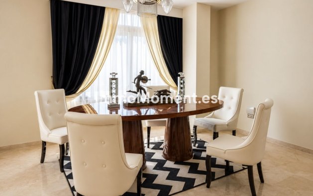 Resale - Apartment - Marbella - Guadalmina Alta