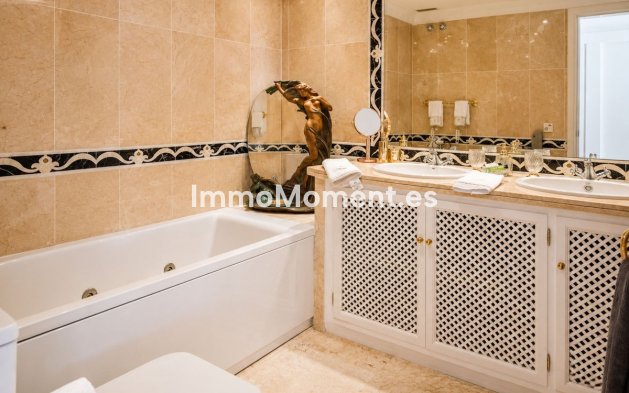 Resale - Apartment - Marbella - Guadalmina Alta