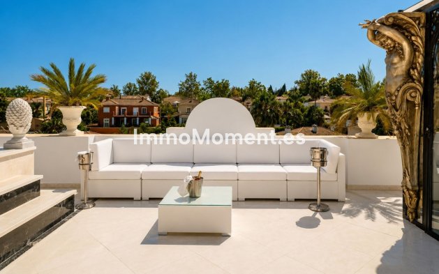 Resale - Apartment - Marbella - Guadalmina Alta