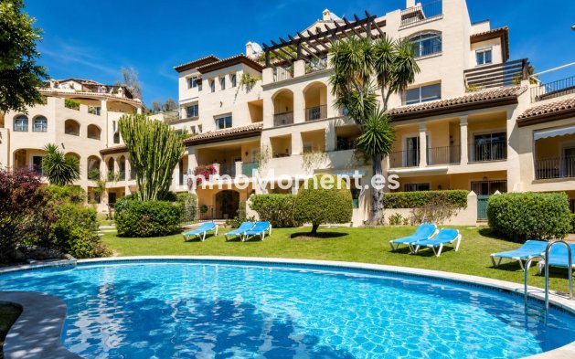 Resale - Apartment - Marbella - Guadalmina Alta
