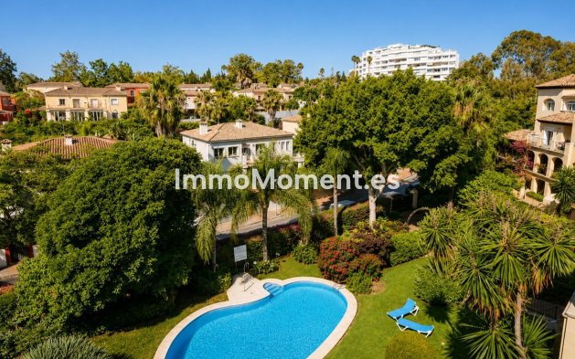 Resale - Apartment - Marbella - Guadalmina Alta