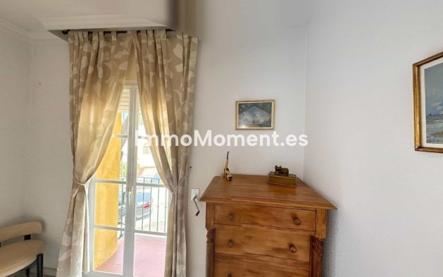 Wiederverkauf - Freistehende Villa - Estepona  - Atalaya